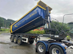 Carnehl 3 axle tipper semi