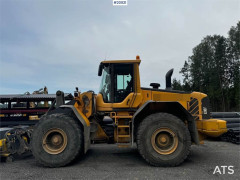 Volvo L110F Wheel Loader w/ Bucket WATCH VIDEO
