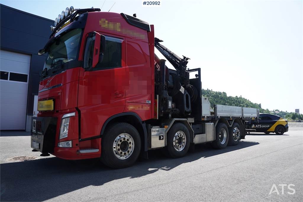 Volvo FH 8x4 Crane truck (combi) w/flatbed and Hiab 1058 image