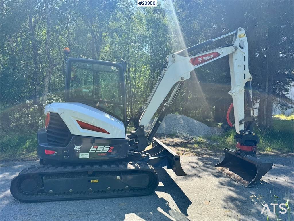 Bobcat E55Z Mini Excavator w/ Rototilt and 2 buckets. 230 image