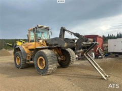 Volvo L120E wheel loader w/ weight, bucket and overhaule