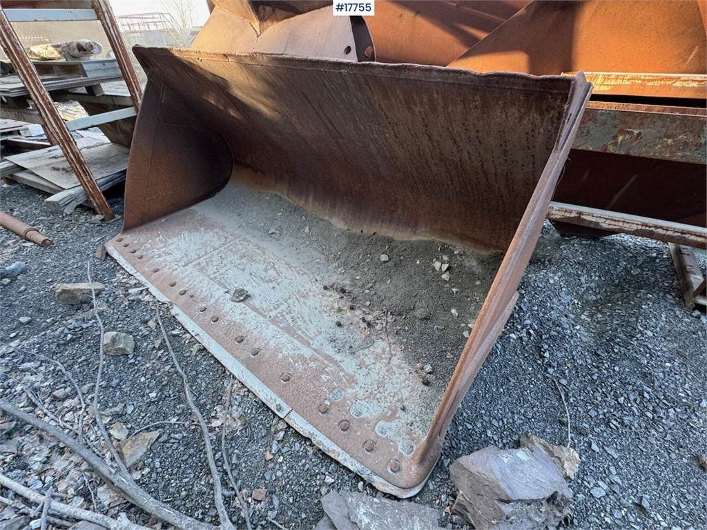Gjerstad Wheel loader bucket. image