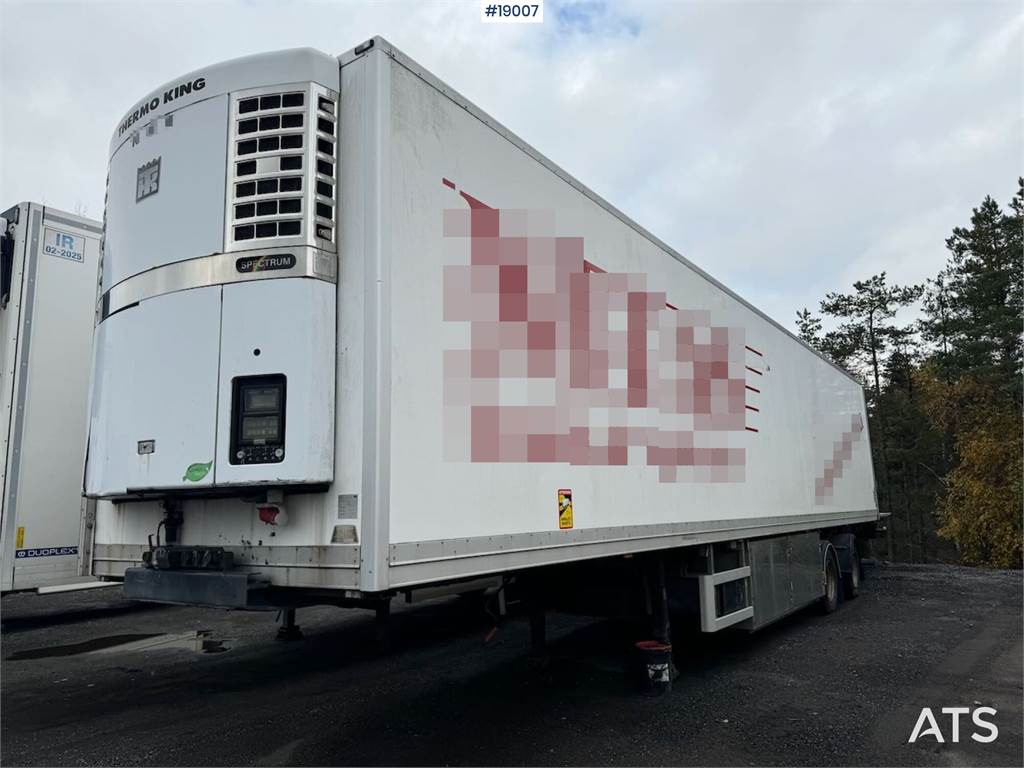 HFR 2-axle box trailer w/ Thermo King unit and lift image