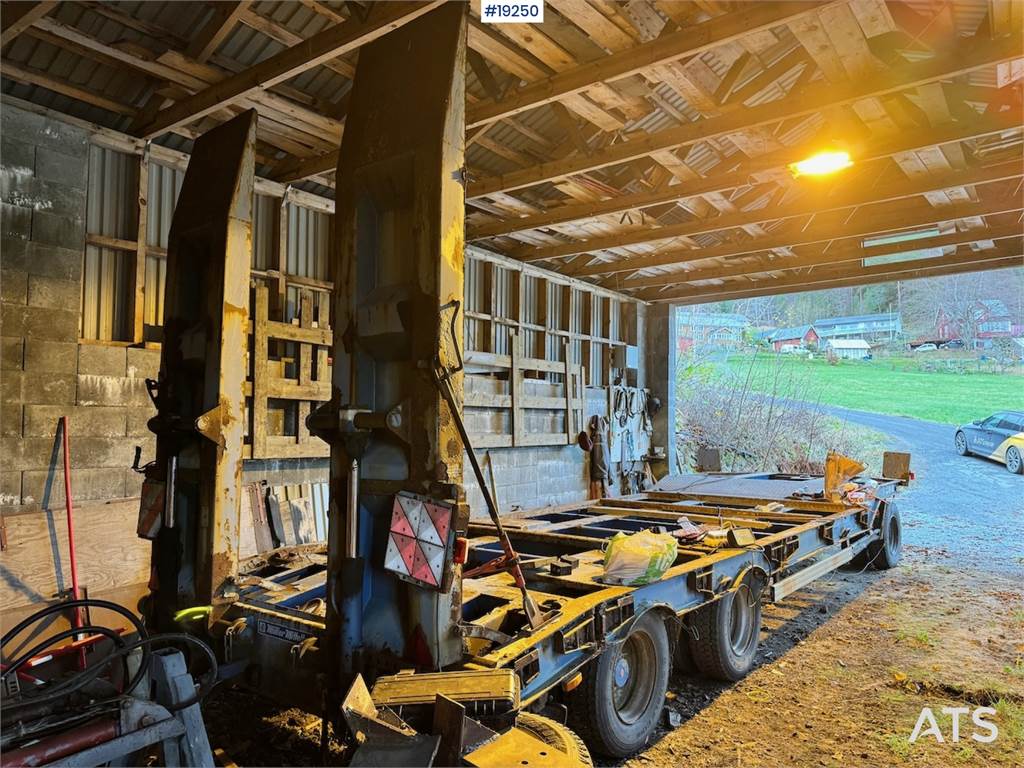 Mueller Machine trailer w/ hydraulic bridges image