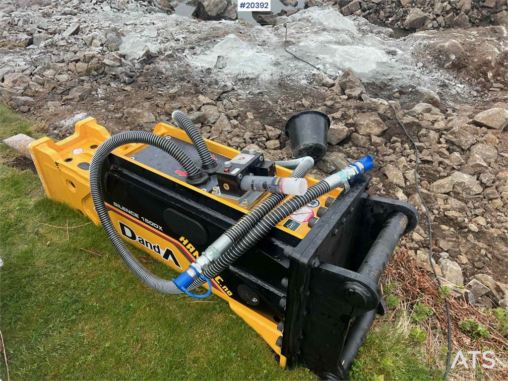 Danda D&A150DX spike hammer (1231 kg) w/ s60 attac image