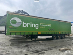 Kässbohrer trailer w/ Sliding roof.