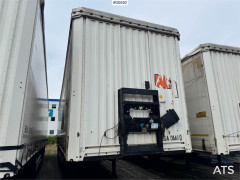 Kässbohrer trailer w/ Sliding roof.