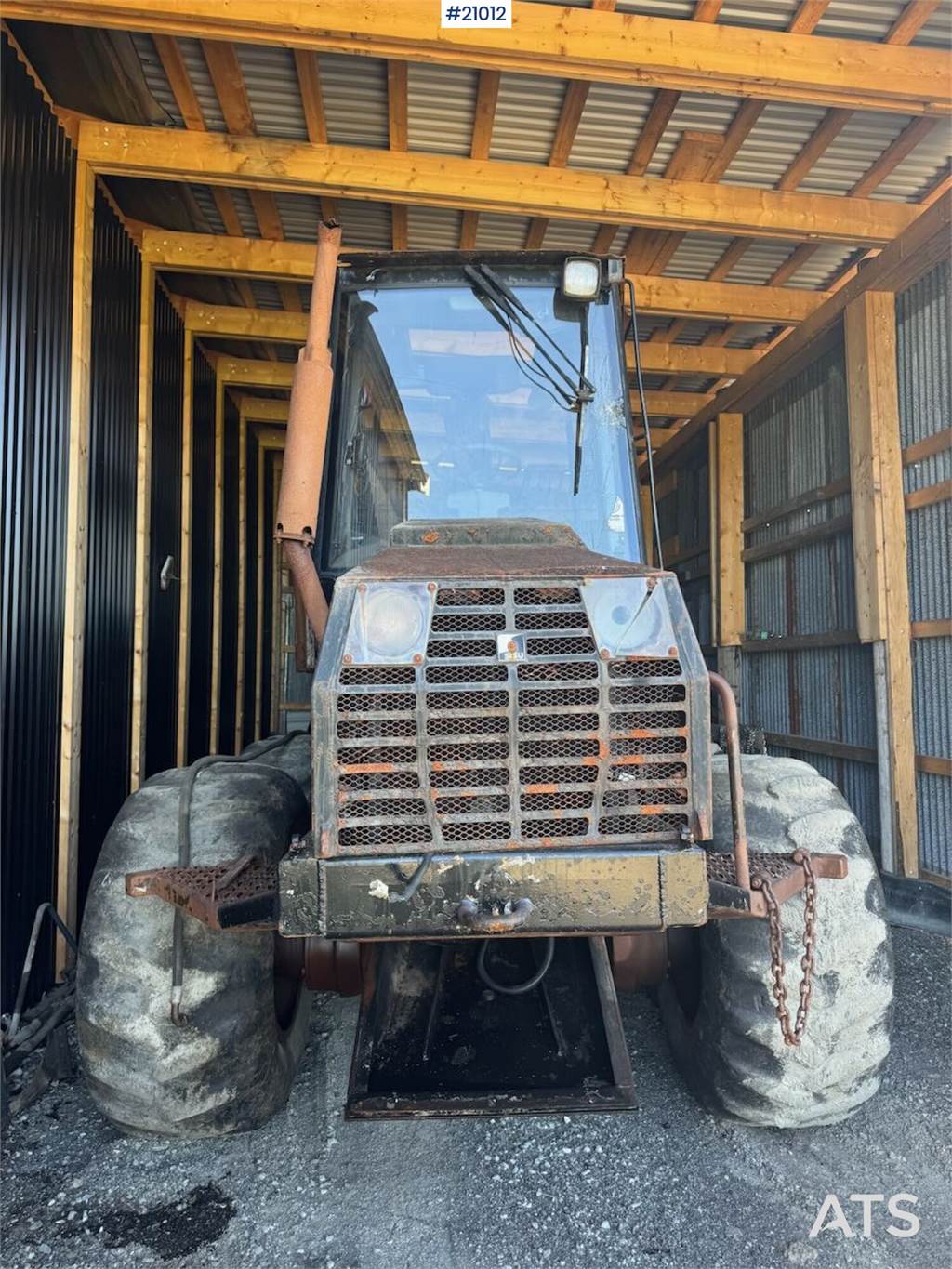 Valmet 840 Load carrier. repair object. image