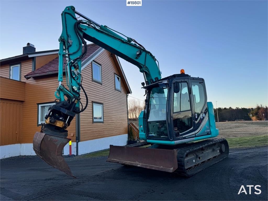 Kobelco SK220