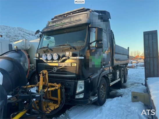 Volvo FH540 6x4 plow-rigged combi truck w/ 2007 Kel-Berg 3294 2010 2 Tipper trucks image 31