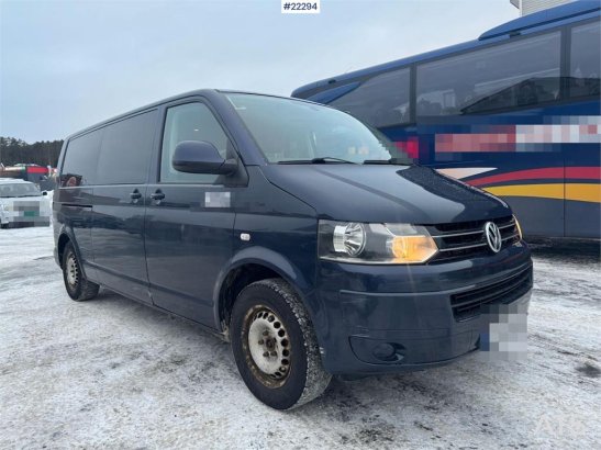 Volkswagen Caravelle – 7 seats with wheelchair lift Volkswagen Caravelle – 7 seats with wheelchair lift 2013 2 image 46