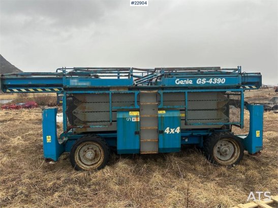 Genie GS-4390 lift GS-4390 lift 2008 2 Scissor Lifts