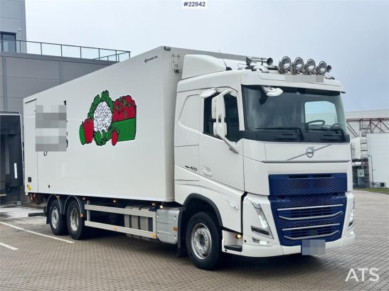 Volvo FH420 6x2 box truck with fridge/freezer unit – Bus 590 2021 2 image 16