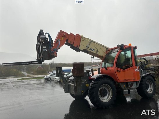 JLG 4017 telehandler w/ two pallet forks and bucket. C 4017 telehandler w/ two pallet forks and bucket. C 2007 2 Wheel Loa...