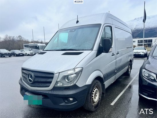 Mercedes-Benz Sprinter 316 van w/ 2 sets of tires! Sprinter 316 van w/ 2 sets of tires! 2016 2 Small Vans image 16