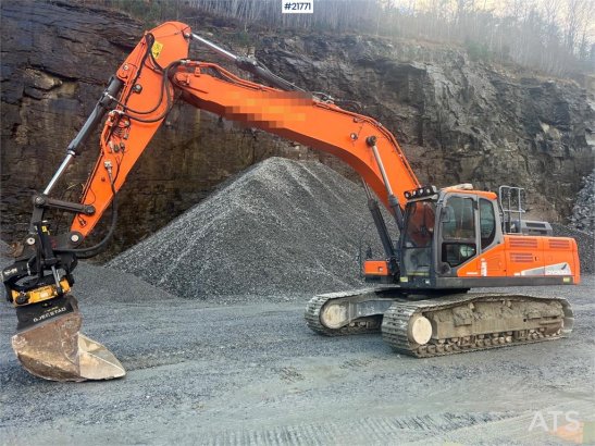 Doosan Dx300lc-5 Gravemaskin m/ rototilt og pusseskuffe Doosan Dx300lc-5 Gravemaskin m/ rototilt og pusseskuffe 2017 2 Cra...