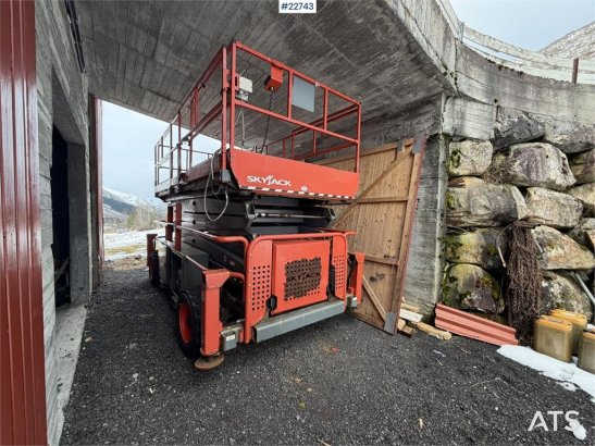 SkyJack SJ9250 scissor lift Skyjack SJ9250 scissor lift 2016 2 Scissor Lifts image 21