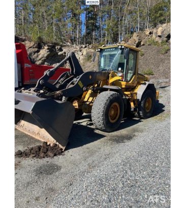 Volvo L90F wheel loader with a bucket 10140 2007 2 Wheel Loaders image 16