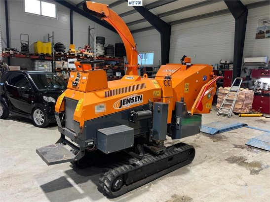 Jensen A540 spider wood chipper w/hydraulic raise and low Jensen A540 spider wood chipper w/hydraulic raise and low 2017 2...
