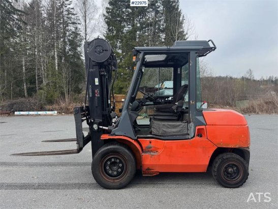 Toyota 42-7FD45 forklift – 9355 hours – 5.5 meter lifting 42-7FD45 forklift – 9355 hours – 5.5 meter lifting 2008 2 Forkli...
