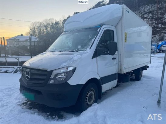 Mercedes-Benz Sprinter Box Truck with Tail Lift and Side Door Sprinter Box Truck with Tail Lift and Side Door 2018 2 image 91