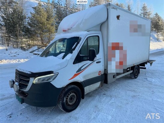Mercedes-Benz Sprinter 4x2 Box Truck with lift and side door Sprinter 4x2 Box Truck with lift and side door 2019 2 image 91
