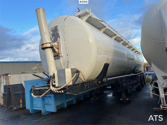 Spitzer silo trailer, 3-axle bulk trailer. SPITZER silo trailer, 3-axle bulk trailer. 1996 2 image 106