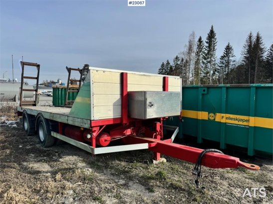 Hengsrød 2-axle machinery trailer – manual ramps Hengsrød 2-axle machinery trailer – manual ramps 2000 2 Lowloader trailer...