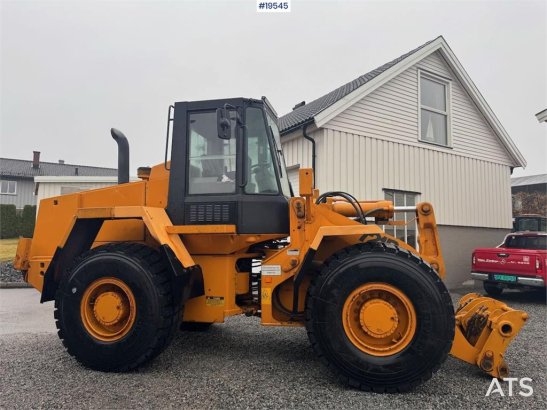 CASE 721B Wheel Loader with bucket 721B Wheel Loader with bucket 1995 2 Wheel Loaders image 31