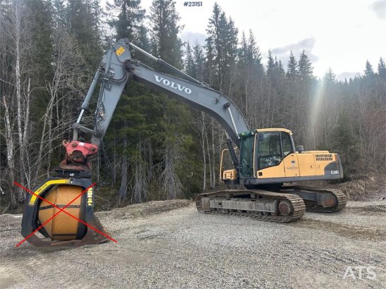 Volvo EC240CL crawler excavator w/ two buckets and power EC240CL crawler excavator w/ two buckets and power 2008 2 Crawler...