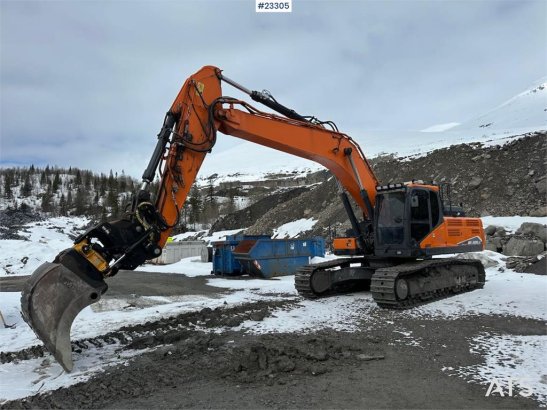 Doosan DX300LC-7 excavator w/ GPS, 3 buckets and tiltrota Doosan DX300LC-7 excavator w/ GPS, 3 buckets and tiltrota 2020 2...