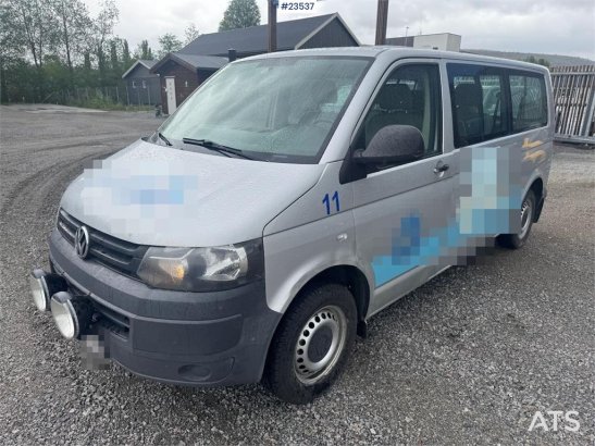 Volkswagen Transporter – 8 Seats Volkswagen Transporter – 8 Seats 2012 2 Small Vans