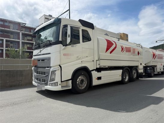 Volvo FH 540 6x2 Tank Truck (4 x 4,500 L Compartments) 3294 2020 2 image 16