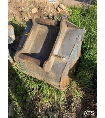 Nasta digging bucket with S60 attachment Nasta digging bucket with S60 attachment 2