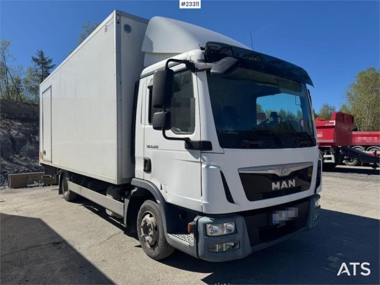 MAN TGL 8.220 4x2 box truck – 115,000 km – tail lift a TGL 8.220 4x2 box truck – 115,000 km – tail lift a 2016 2 image 61