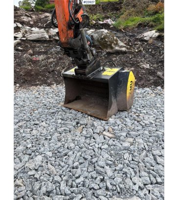 Remu EP3150 screening bucket with S60 attachment REMU EP3150 screening bucket with S60 attachment 2015 2
