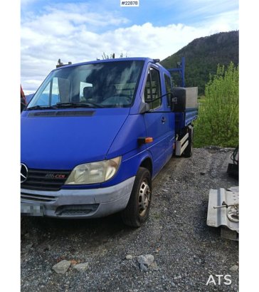 Mercedes-Benz 616 CDI 5-seater flatbed truck as a repair object Mercedes-Benz 616 CDI 5-seater flatbed truck as a repair o...
