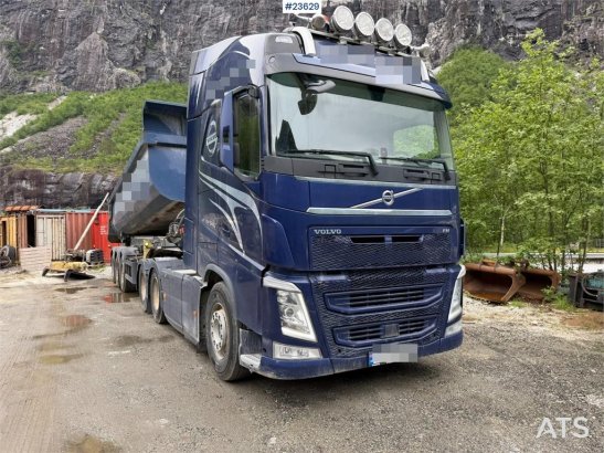 Volvo FH540 6x4 tractor unit with a 2017 3-axle Langendo 590 2019 2 Tractor Units image 16