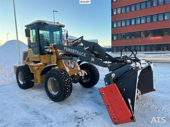 Powertrack L45 wheel loader w/ Flapwing bucket, bucket and pa Powertrack L45 wheel loader w/ Flapwing bucket, bucket and p...