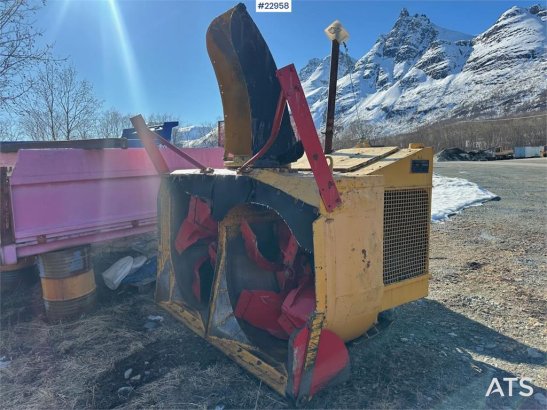 Øveraasen PW1350 Unit 2 snow blower Øveraasen PW1350 Unit 2 snow blower 1975 2 image 31