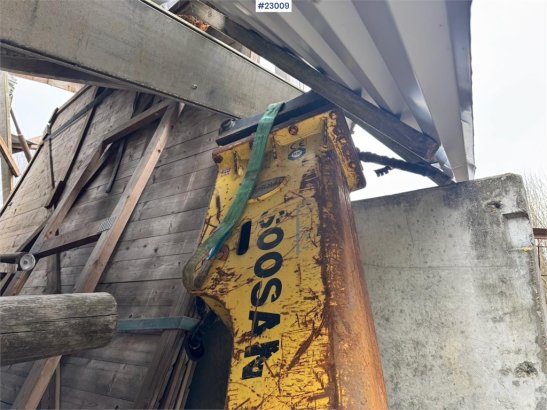Soosan hydraulic breaker with S60 attachment. Soosan hydraulic breaker with S60 attachment. 2 image 26