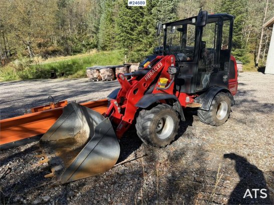 Heracles H280 Wheel Loader w/Snow Plow, Bucket and Pallet F Heracles H280 Wheel Loader w/Snow Plow, Bucket and Pallet F 20...