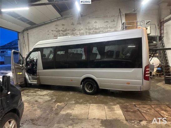 Mercedes-Benz Sprinter w/ 15+1+1 seats w/ 2 sets of tires Sprinter w/ 15+1+1 seats w/ 2 sets of tires 2012 2 image 10