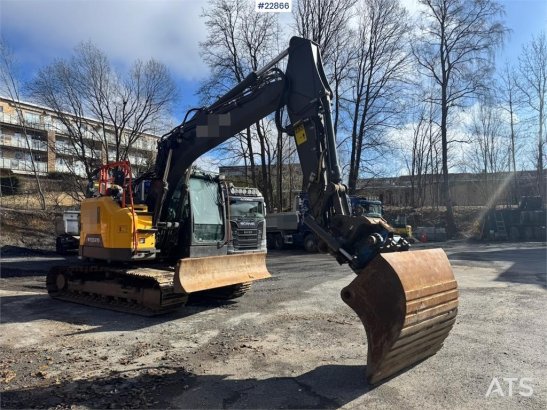 Volvo ECR145EL crawler excavator – Rototilt – 3 buckets ECR145EL crawler excavator – Rototilt – 3 buckets 2019 2 Crawler E...