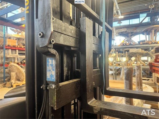 Rocla S16 reach truck with charger Rocla S16 reach truck with charger 2001 2 Forklift image 25