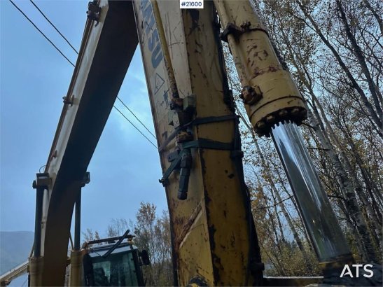 Komatsu PC240LC excavator. WATCH VIDEO. PC240LC excavator. WATCH VIDEO. 2000 2 Crawler Excavators image 25