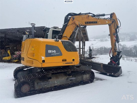 Liebherr R914 Compact crawler excavator with VA boom, 2 buc R914 Compact crawler excavator with VA boom, 2 buc 2018 2 Craw...