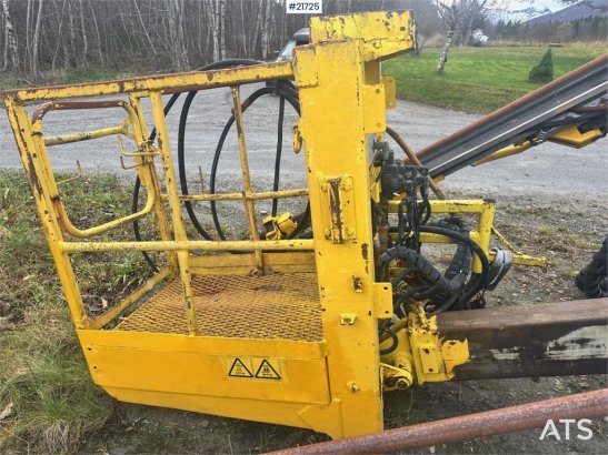 Atlas Copco Boomer MC2 tunnel drilling rig. Boomer MC2 tunnel drilling rig. 2015 2 image 25
