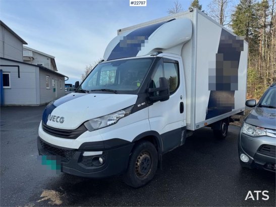 Iveco 35S16 Box truck w/ side door and lift 35S16 Box truck w/ side door and lift 2018 2 image 85