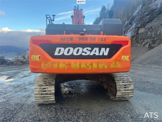 Doosan Dx300lc-5 Gravemaskin m/ rototilt og pusseskuffe Doosan Dx300lc-5 Gravemaskin m/ rototilt og pusseskuffe 2017 2 Cra...